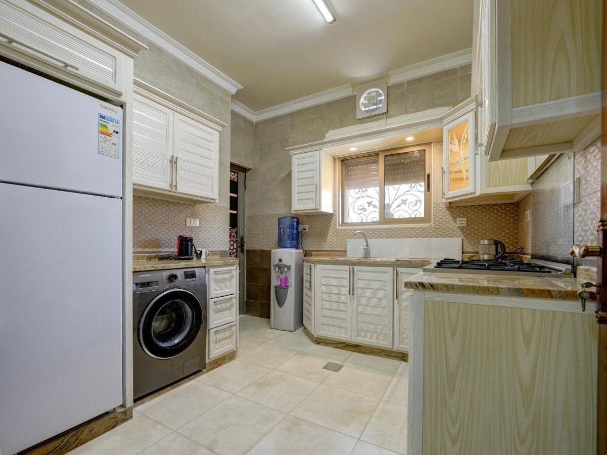 Eng-Murjan Apartment Акаба Экстерьер фото